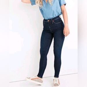 Madewell Curvy High-Rise Skinny Jeans in Orland Wash: TENCEL™ Denim Edit